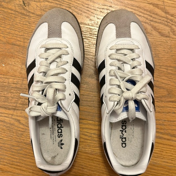 Adidas Sambas - Picture 1 of 4